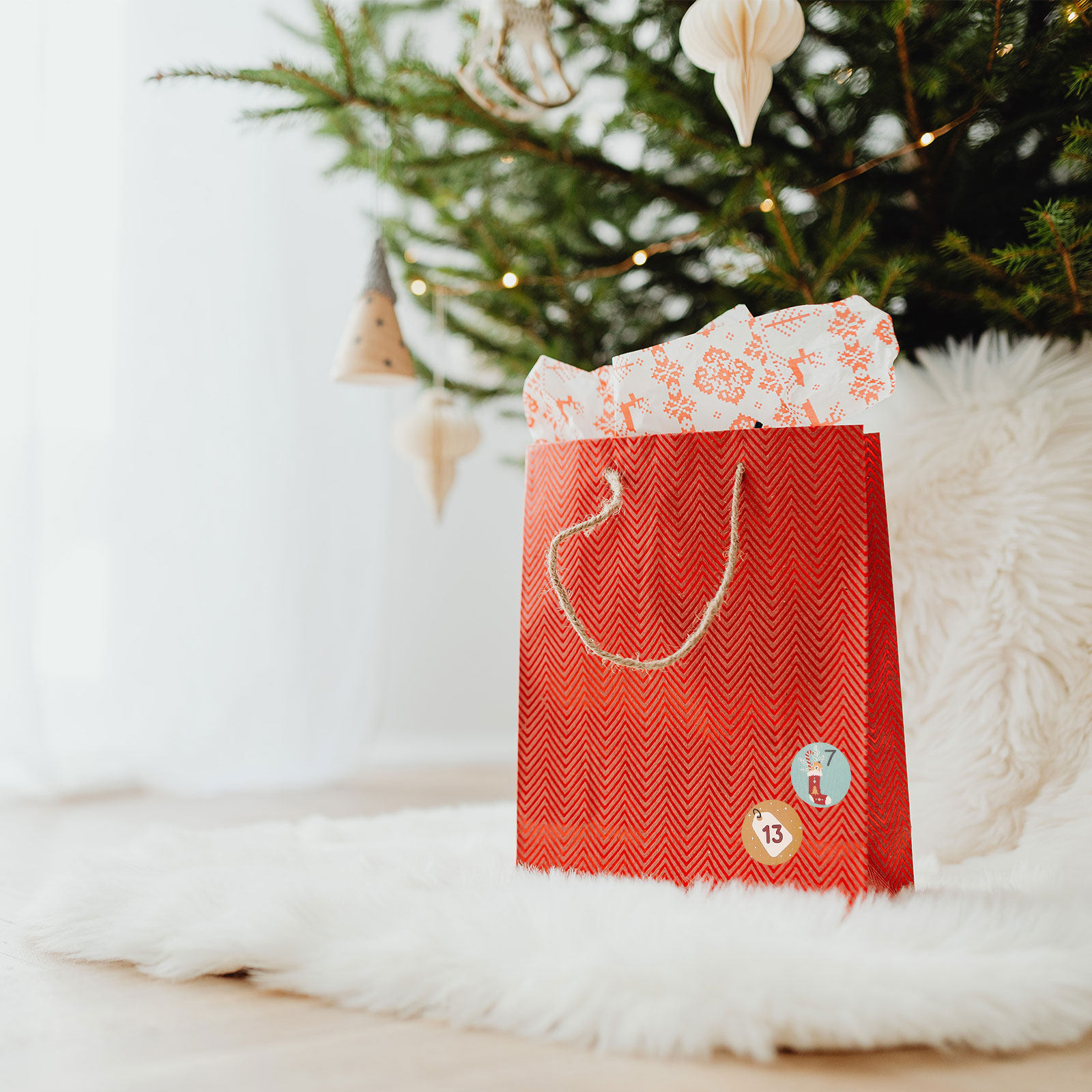 Advent Calendar Gift - 10 листов круглых наклеек для рождественского