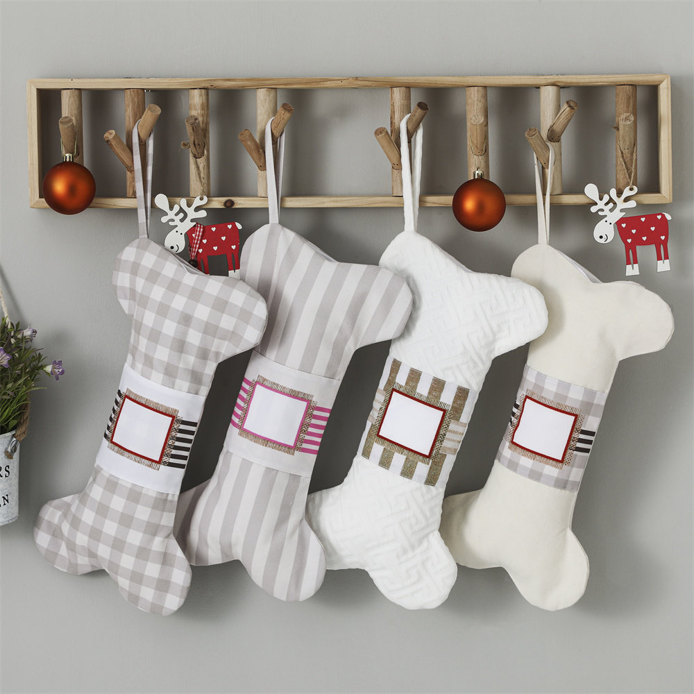 Рождественские чулки в клетку  – обзор и цена Christmas Stocking Hanging